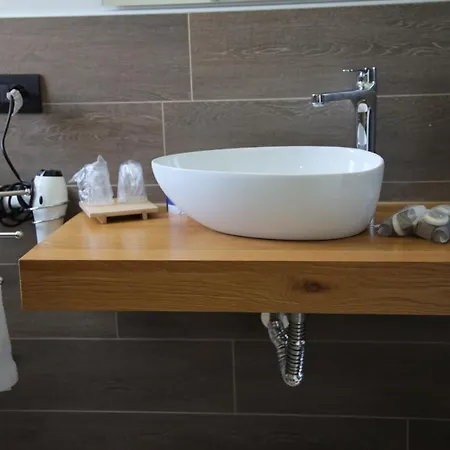 Valenti & Relax فندق مبيت وإفطار 4*