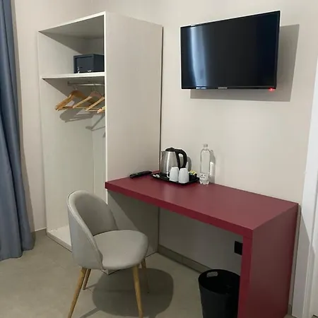 فندق مبيت وإفطار Valenti & Relax 4*